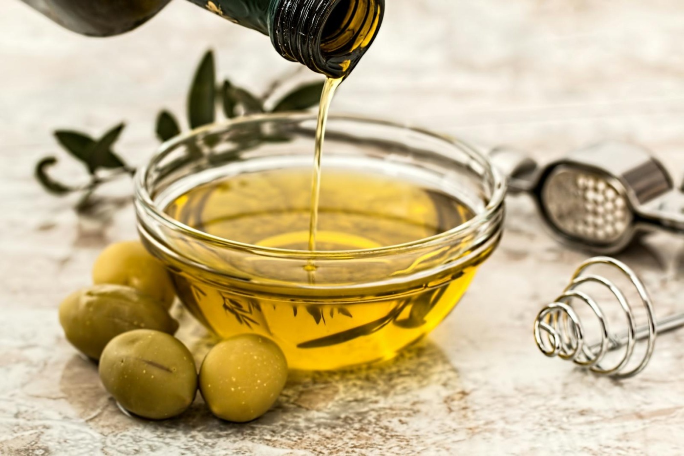 Πώς διαλέγεις ποιοτικό ελαιόλαδο: ο οδηγός για το extra virgin