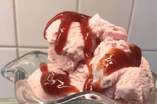 Σπιτικό παγωτό φράουλα με 3 υλικά – Πανεύκολη συνταγή