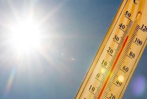 Καύσωνας και καρδιά: Γιατί οι υψηλές θερμοκρασίες αυξάνουν τον κίνδυνο για τους καρδιοπαθείς