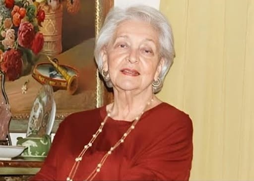 Στέλλα Γκρέκα: Η σπουδαία φωνή του ελληνικού ελαφρού τραγουδιού που άφησε ανεξίτηλο αποτύπωμα