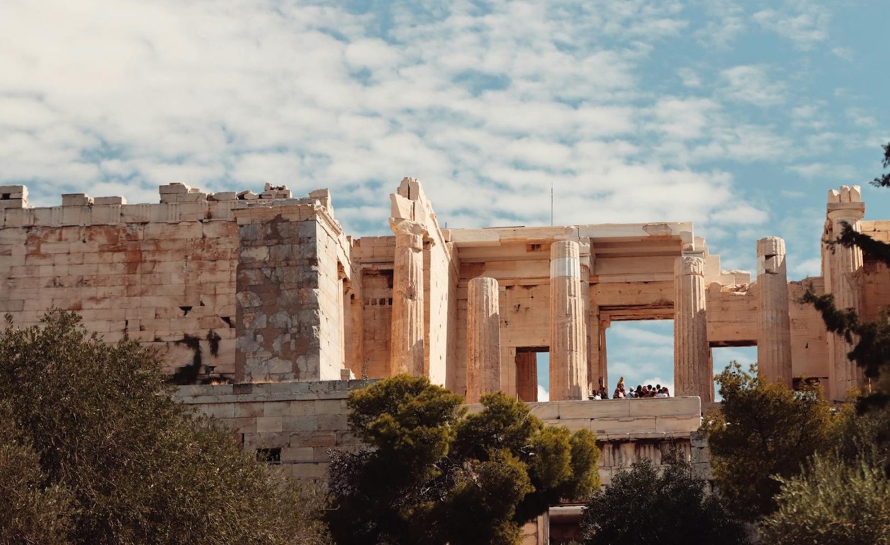 Από την Α’ στη Γ’ Ελληνική Δημοκρατία: μια σύντομη ιστορική διαδρομή