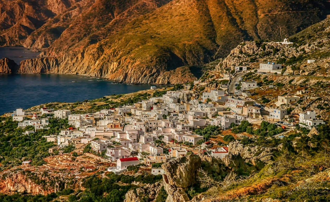 10 ελληνικοί προορισμοί off-the-beaten-path που αξίζουν τον κόπο