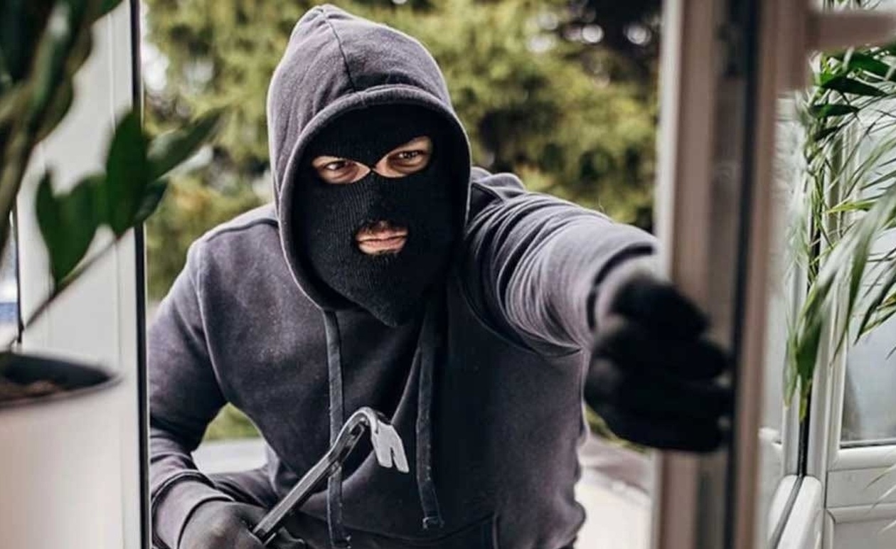 Μην κρύβετε χρήματα και κοσμήματα εκεί – Το πρώτο δωμάτιο που ψάχνουν οι διαρρήκτες και ο λόγος