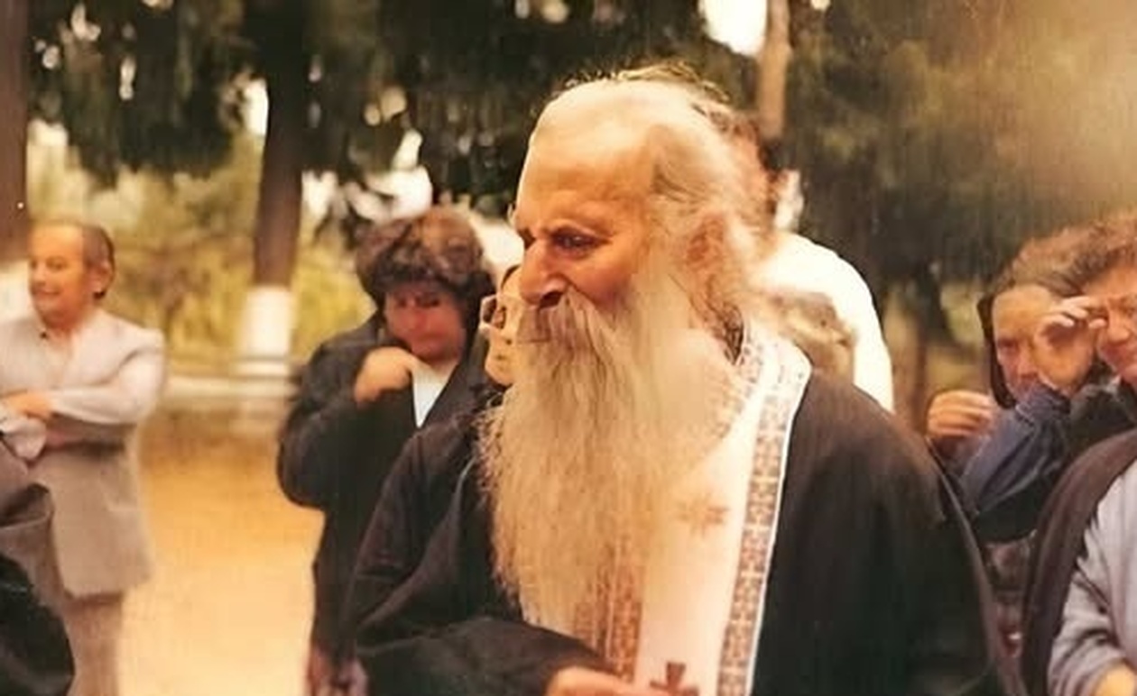 Άγιος Ιάκωβος Τσαλίκης: Η συμβουλή για τον αγιασμό που έγινε αγαπημένη συνήθεια πολλών πιστών