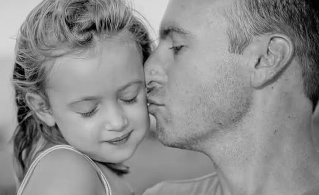 Έκανα τεστ DNA κρυφά και ανακάλυψα ότι το παιδί δεν ήταν δικό μου – Η συγκλονιστική ιστορία ενός πατέρα