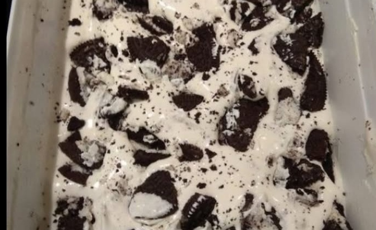 Κρεμώδες Σπιτικό Παγωτό με Μπισκότα Oreo