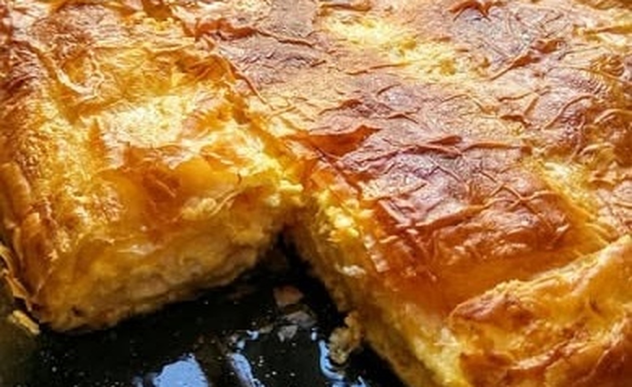 Απίθανη & Ζουμερή Σπιτική Τυρόπιτα με Γάλα Νουνού & Γκούντα