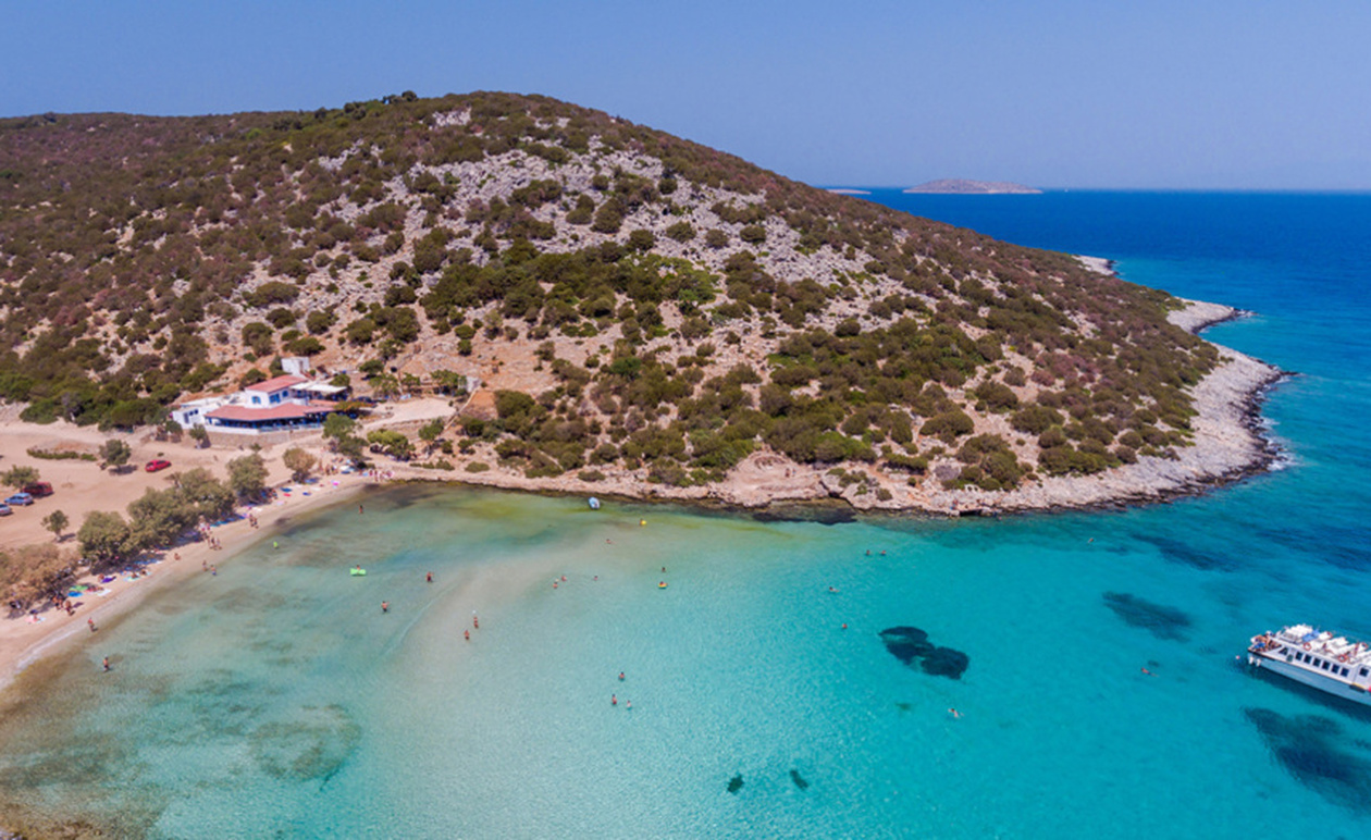 Το ελληνικό νησί που αναδείχθηκε κορυφαίος προορισμός στον κόσμο – Δεν είναι ούτε η Μύκονος ούτε η Σαντορίνη
