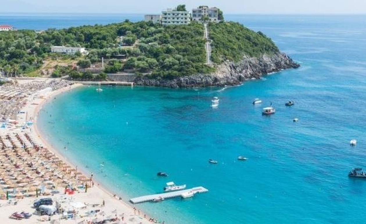 Ο οικονομικός παράδεισος δίπλα στην Ελλάδα με σουίτες από 42 ευρώ και μαγευτικές παραλίες